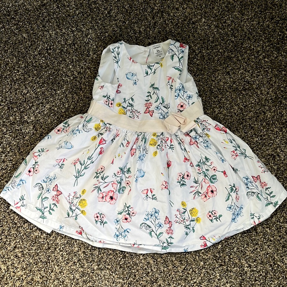LIKE NEW-Carter’s dress size 2T